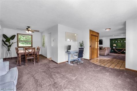 130 Graybark Lane Amherst OH 44001