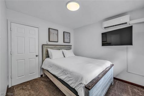 130 Graybark Lane Amherst OH 44001