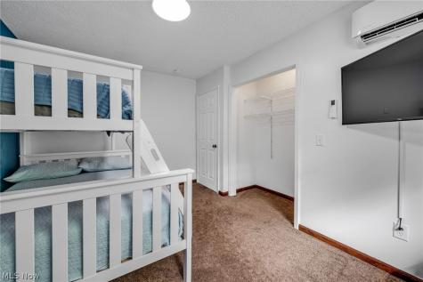 130 Graybark Lane Amherst OH 44001
