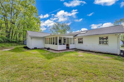 130 Graybark Lane Amherst OH 44001