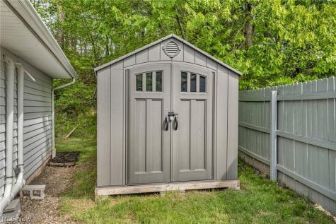 130 Graybark Lane Amherst OH 44001