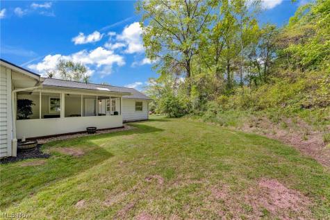 130 Graybark Lane Amherst OH 44001