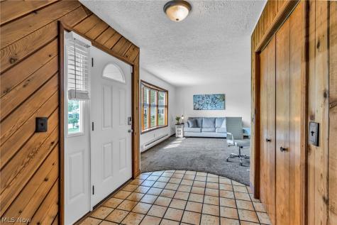 130 Graybark Lane Amherst OH 44001