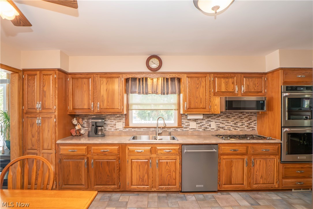 2139 Daniels Avenue Akron OH 44312