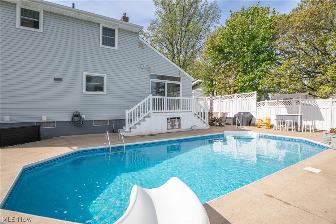 2139 Daniels Avenue Akron OH 44312