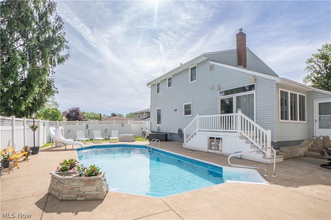2139 Daniels Avenue Akron OH 44312
