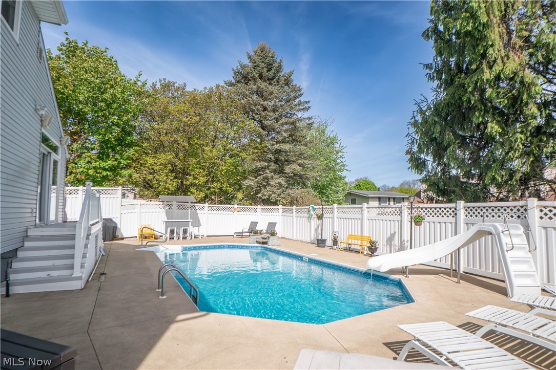 2139 Daniels Avenue Akron OH 44312