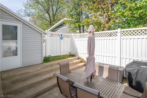 2139 Daniels Avenue Akron OH 44312