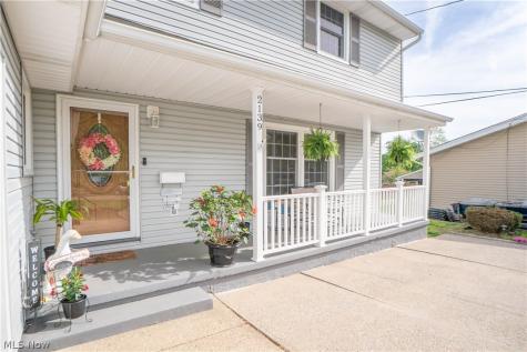 2139 Daniels Avenue Akron OH 44312