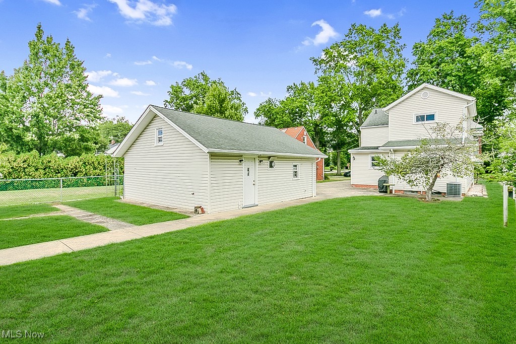 1656 Lyndhurst Road Lyndhurst OH 44124