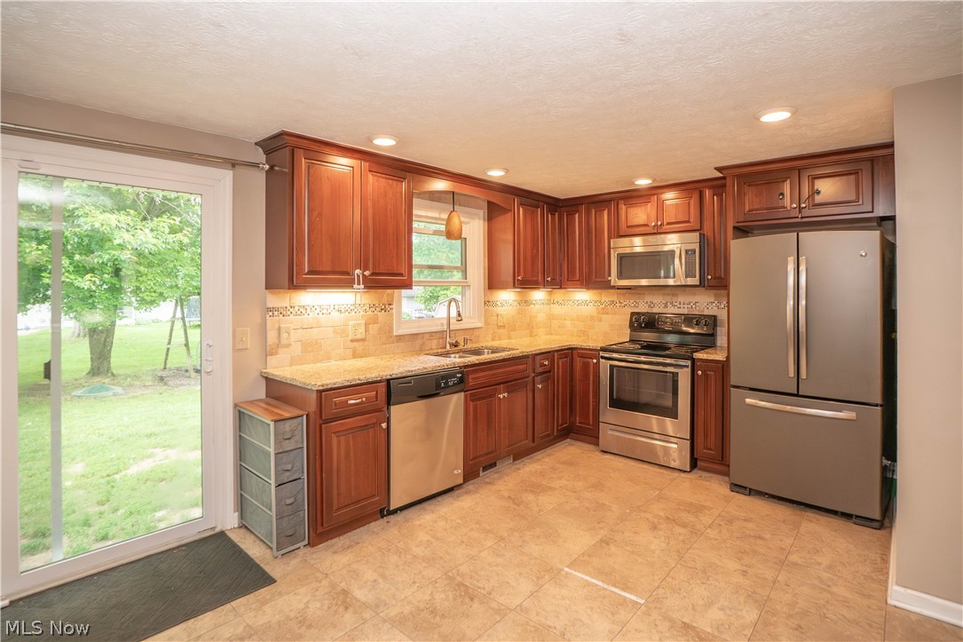 6125 Coyla Avenue NW Canal Fulton OH 44614