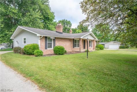 6125 Coyla Avenue NW Canal Fulton OH 44614
