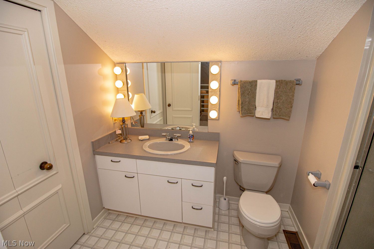 3322 Hardwood Hollow Road Medina OH 44256