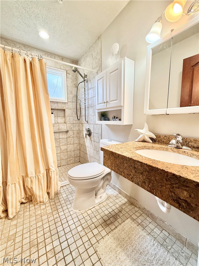 151 Powells Lane Wintersville OH 43953