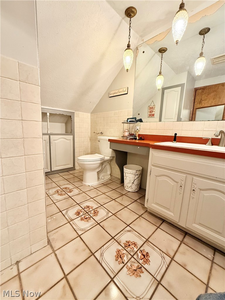 151 Powells Lane Wintersville OH 43953