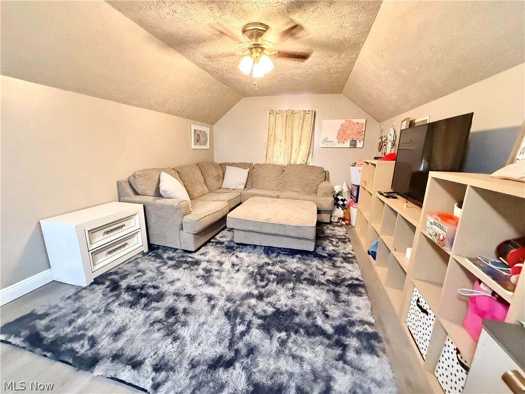151 Powells Lane Wintersville OH 43953