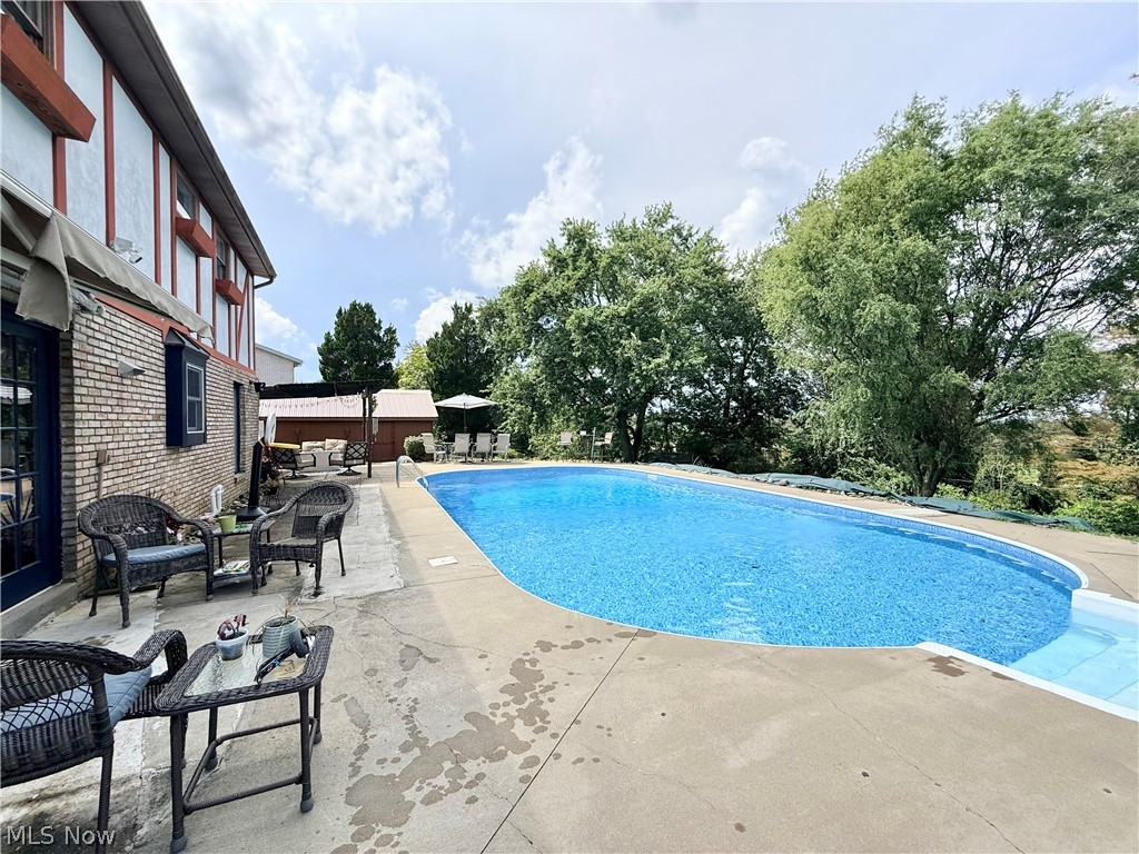 151 Powells Lane Wintersville OH 43953