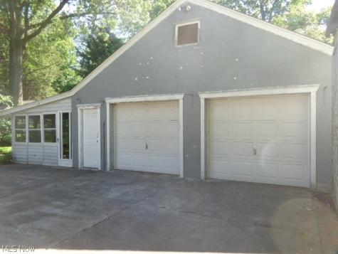 4455 Root Road North Olmsted OH 44070