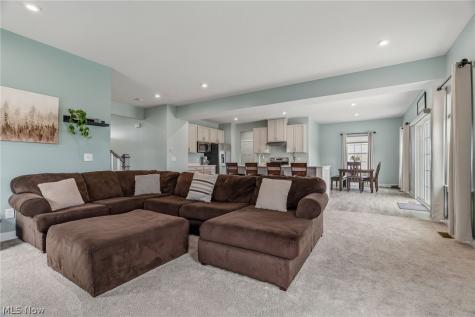 7906 Cobbler Avenue NE Canton OH 44721