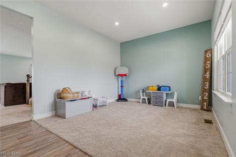 7906 Cobbler Avenue NE Canton OH 44721