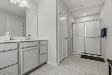 7906 Cobbler Avenue NE Canton OH 44721
