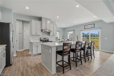 7906 Cobbler Avenue NE Canton OH 44721