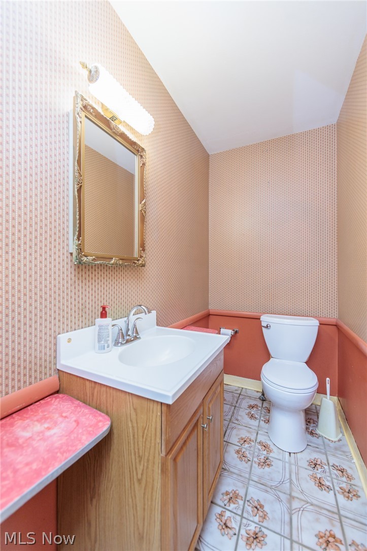 15711 Fenemore Road East Cleveland OH 44112