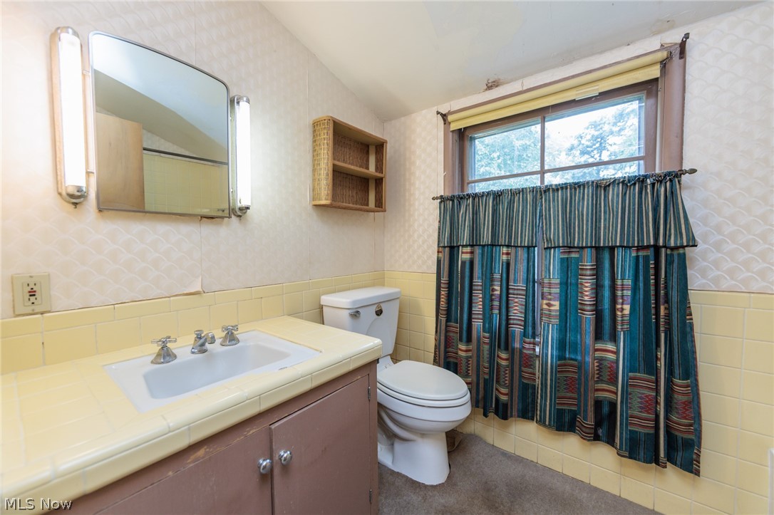 15711 Fenemore Road East Cleveland OH 44112
