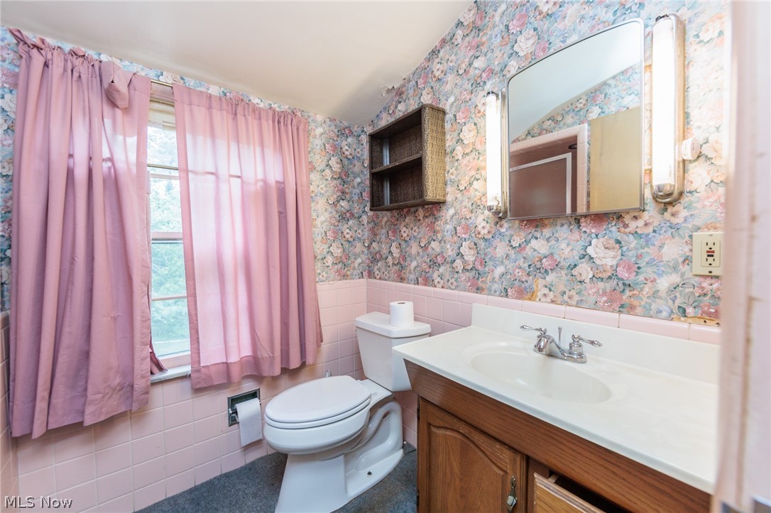15711 Fenemore Road East Cleveland OH 44112