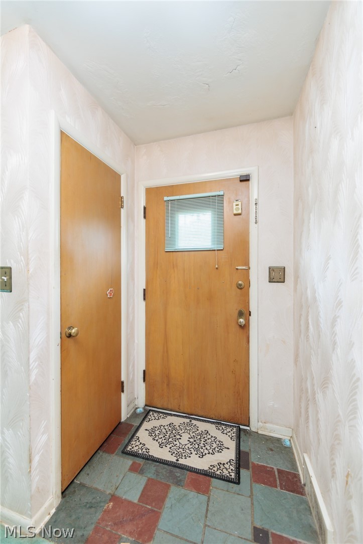 15711 Fenemore Road East Cleveland OH 44112