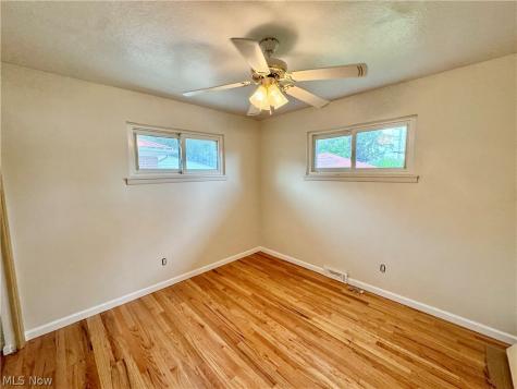 31505 Douglas Drive Willowick OH 44095