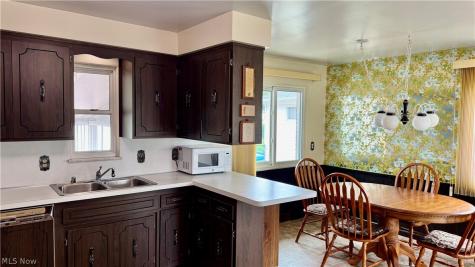 31505 Douglas Drive Willowick OH 44095