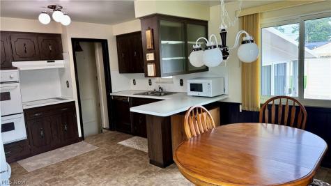31505 Douglas Drive Willowick OH 44095