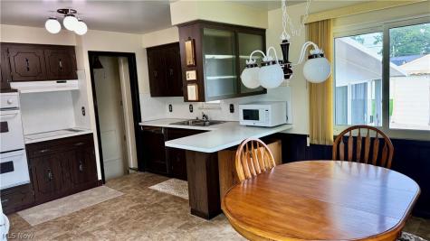 31505 Douglas Drive Willowick OH 44095