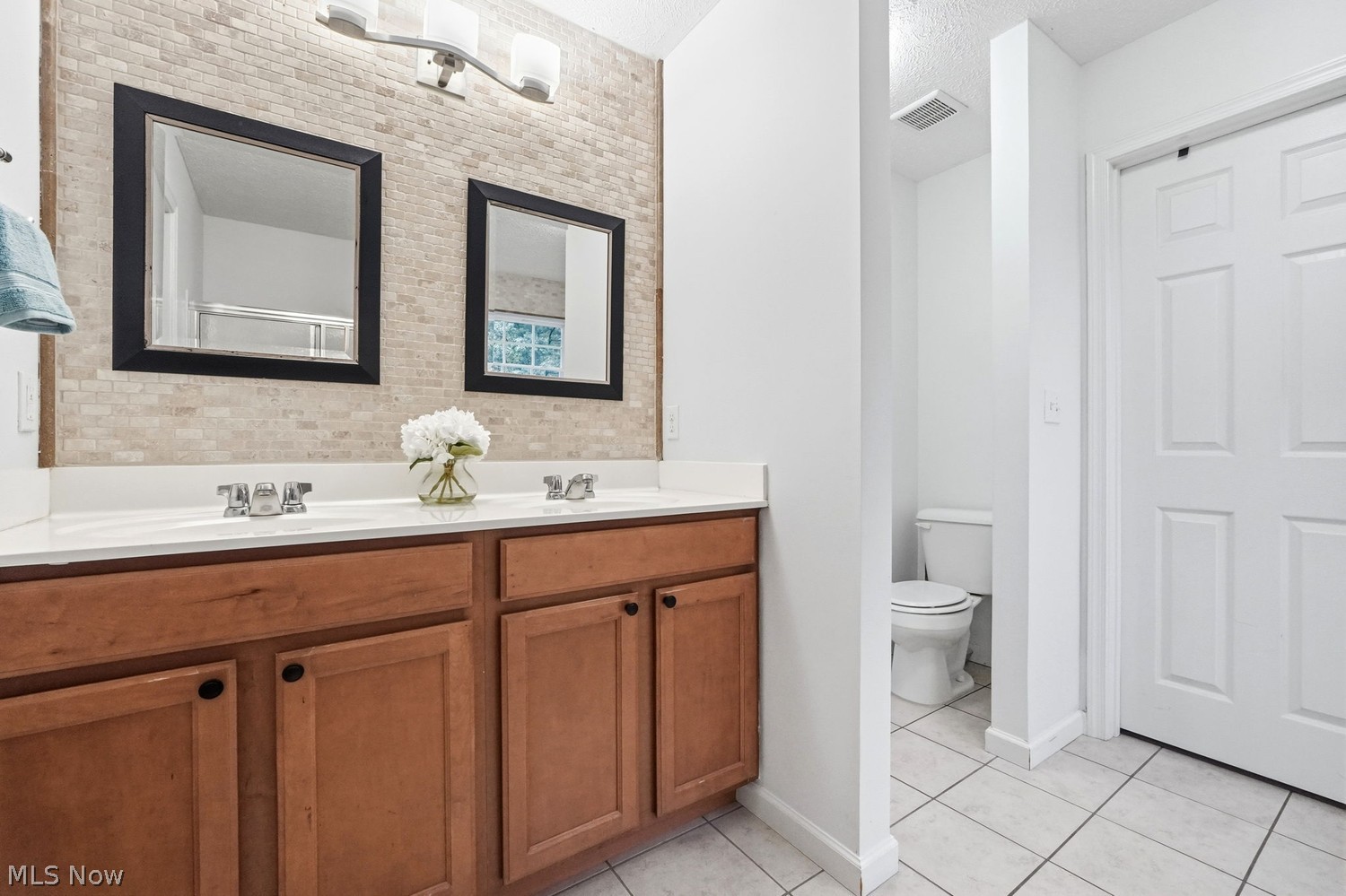 6440 Ruth Drive Seven Hills OH 44131