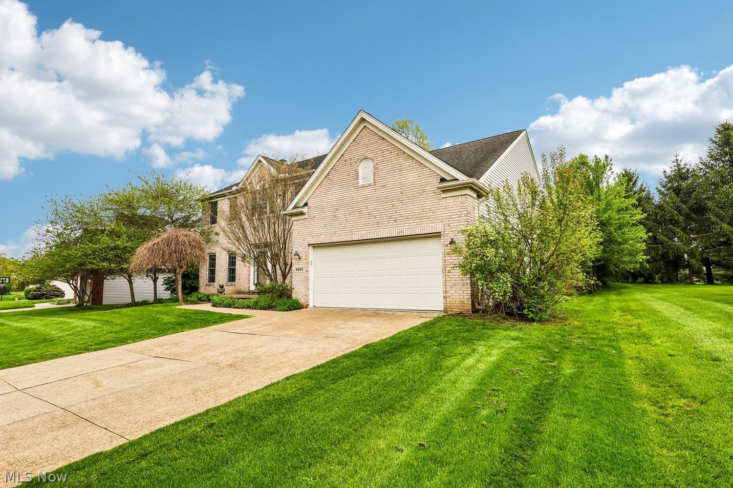 4428 Wyndham Way Akron OH 44321
