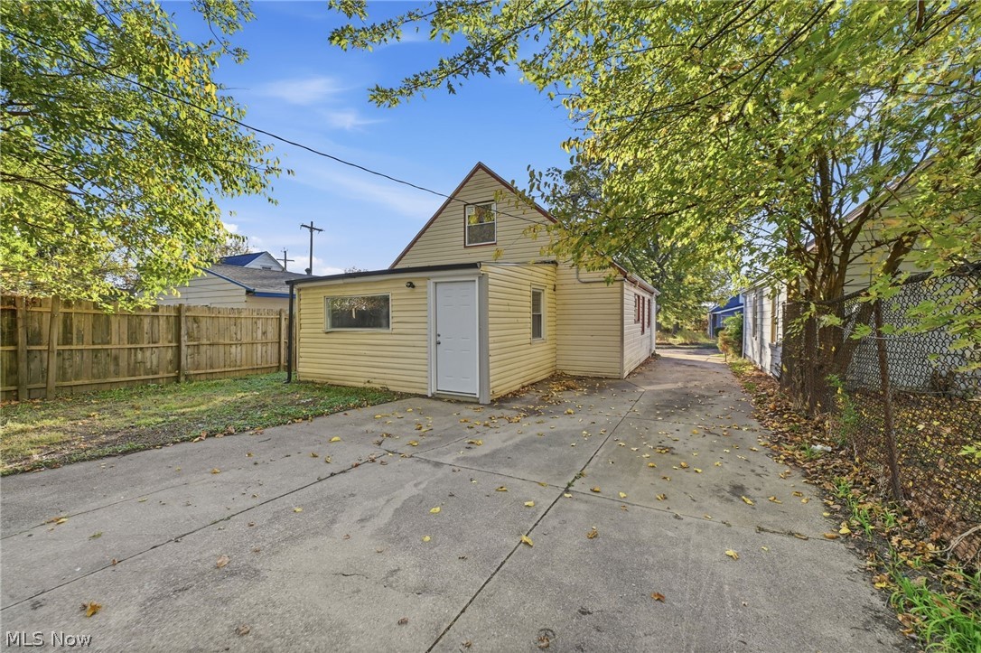 4469 E 154th Street Cleveland OH 44128