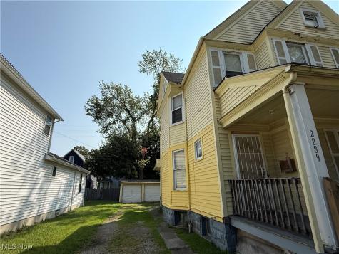 2289 E 93rd Street Cleveland OH 44106