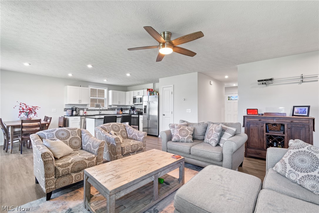 5248 Decker Street Barberton OH 44203