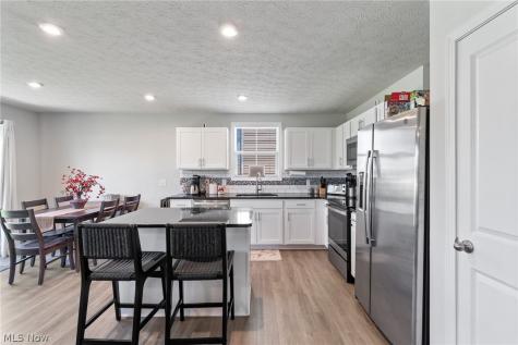 5248 Decker Street Barberton OH 44203