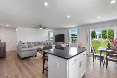 5248 Decker Street Barberton OH 44203