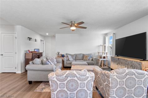 5248 Decker Street Barberton OH 44203
