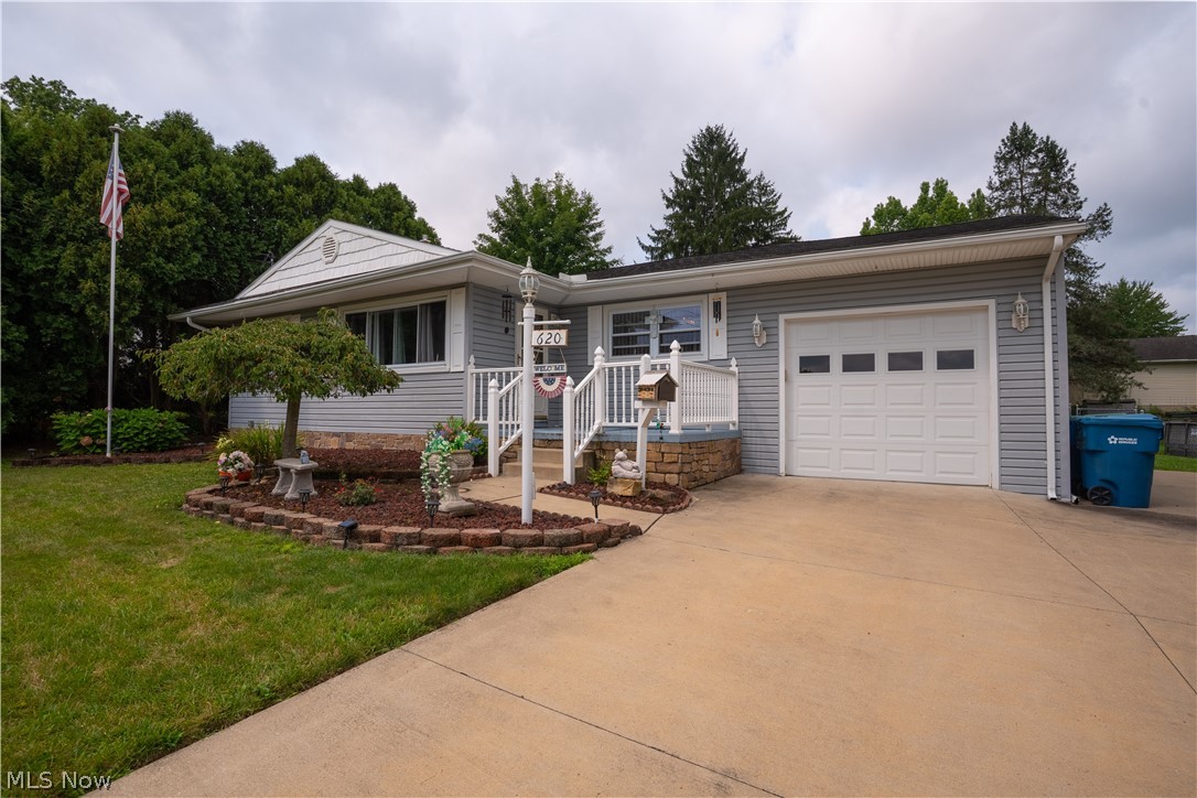 620 Dresden Drive Hubbard OH 44425
