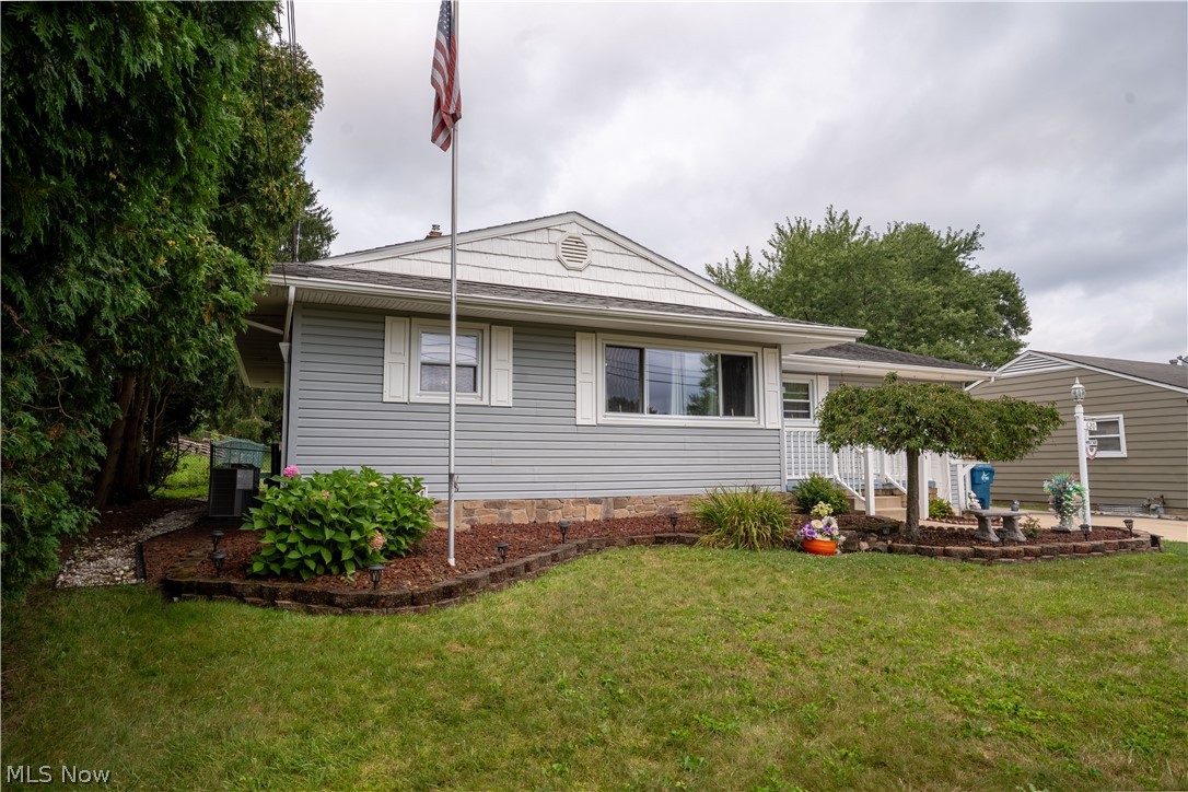 620 Dresden Drive Hubbard OH 44425