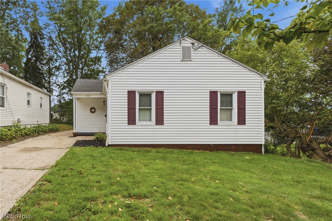 782 Saxon Avenue Akron OH 44314