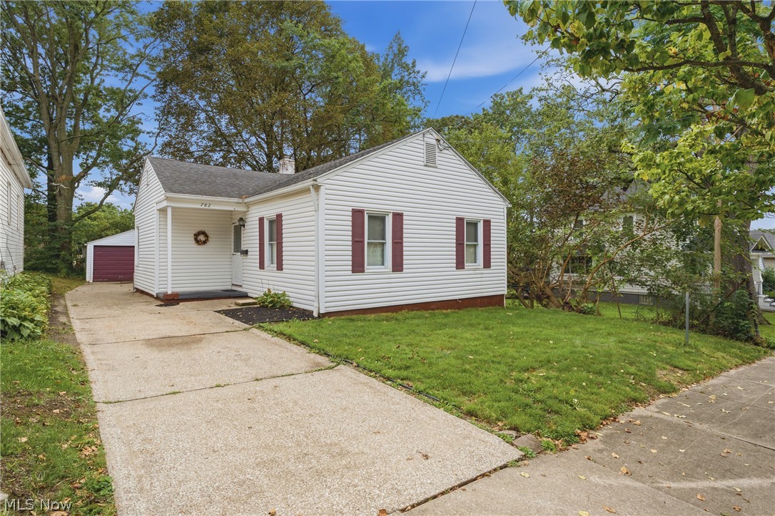 782 Saxon Avenue Akron OH 44314