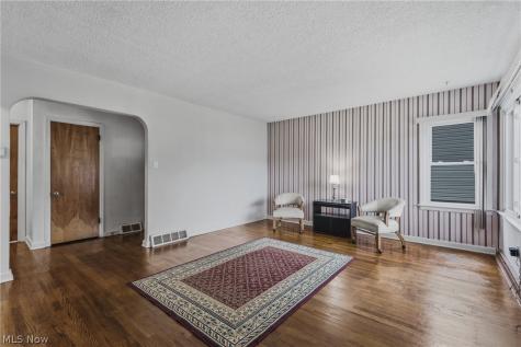 782 Saxon Avenue Akron OH 44314