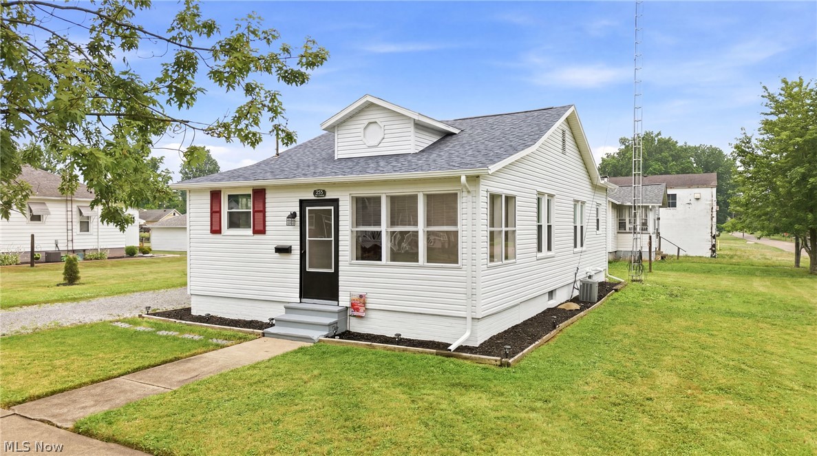 355 N 12th Street Sebring OH 44672