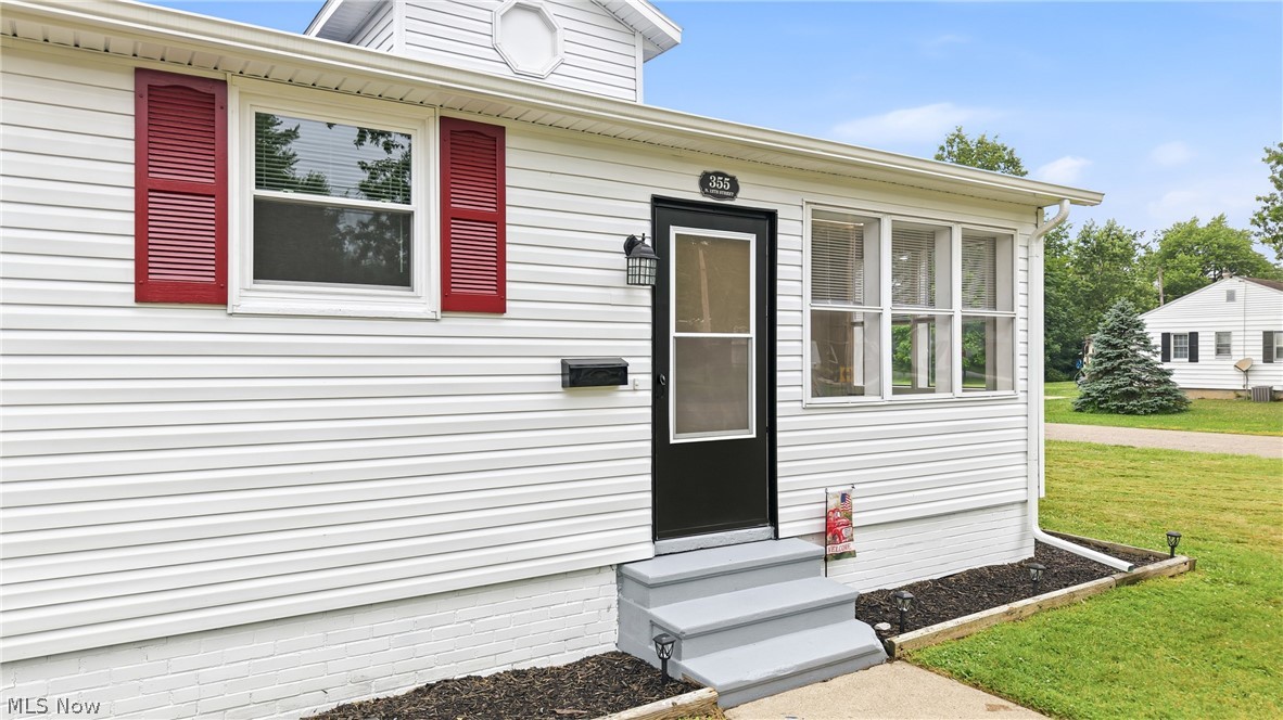 355 N 12th Street Sebring OH 44672