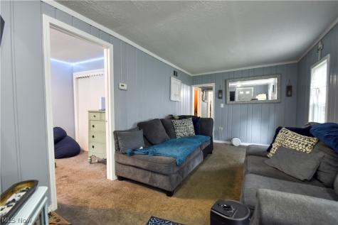 902 Quentin Road Eastlake OH 44095